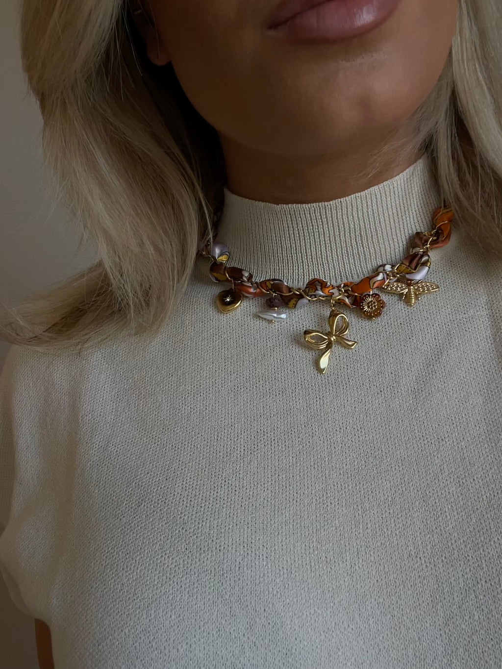 Oranje ketting