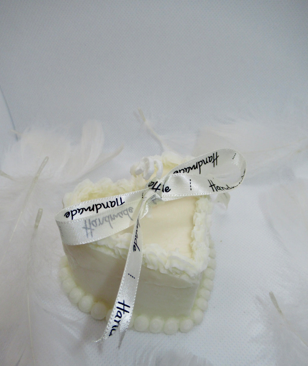 THE BLOOM CAKE