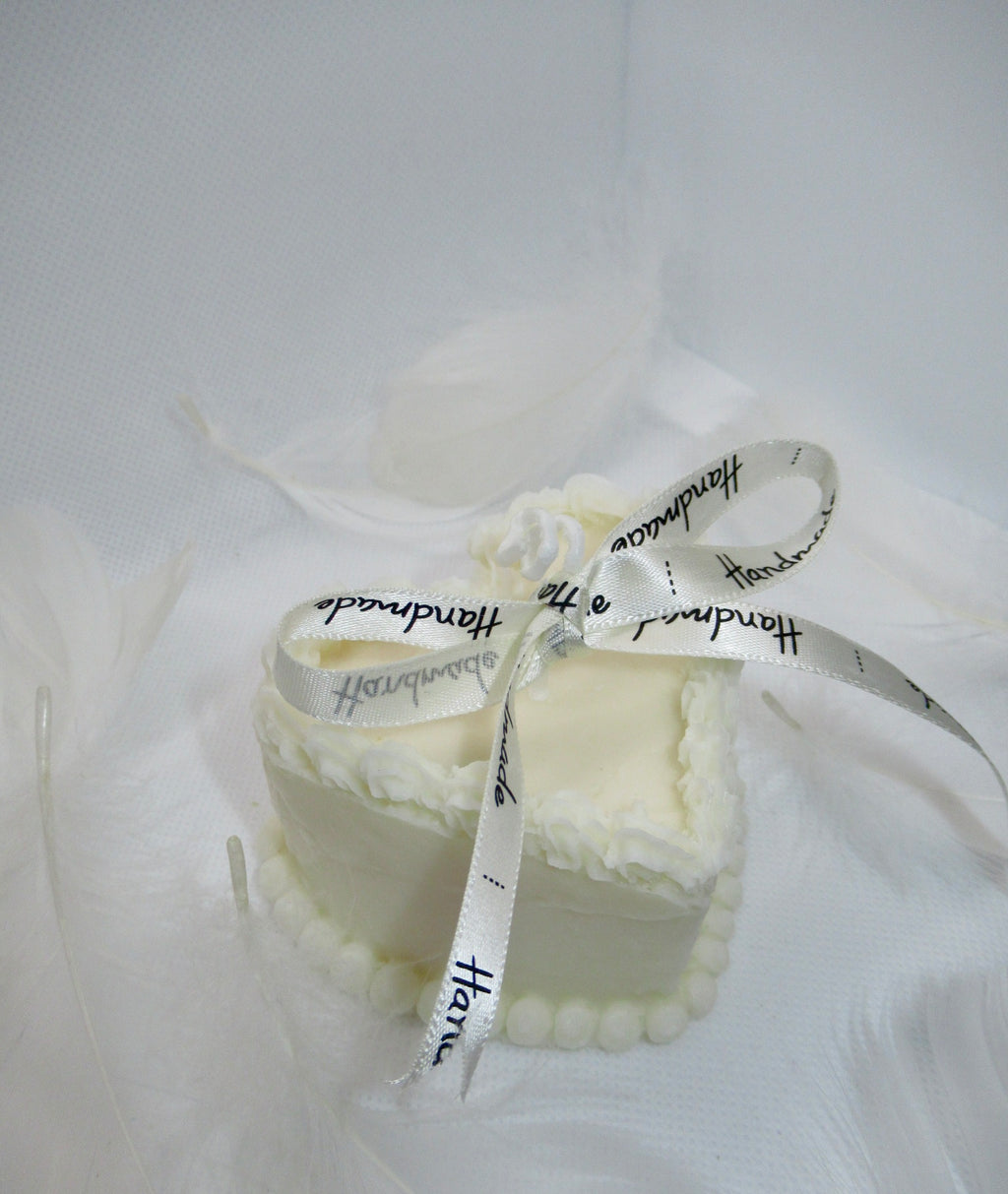 THE BLOOM CAKE