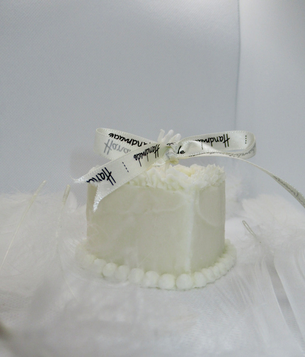 THE BLOOM CAKE