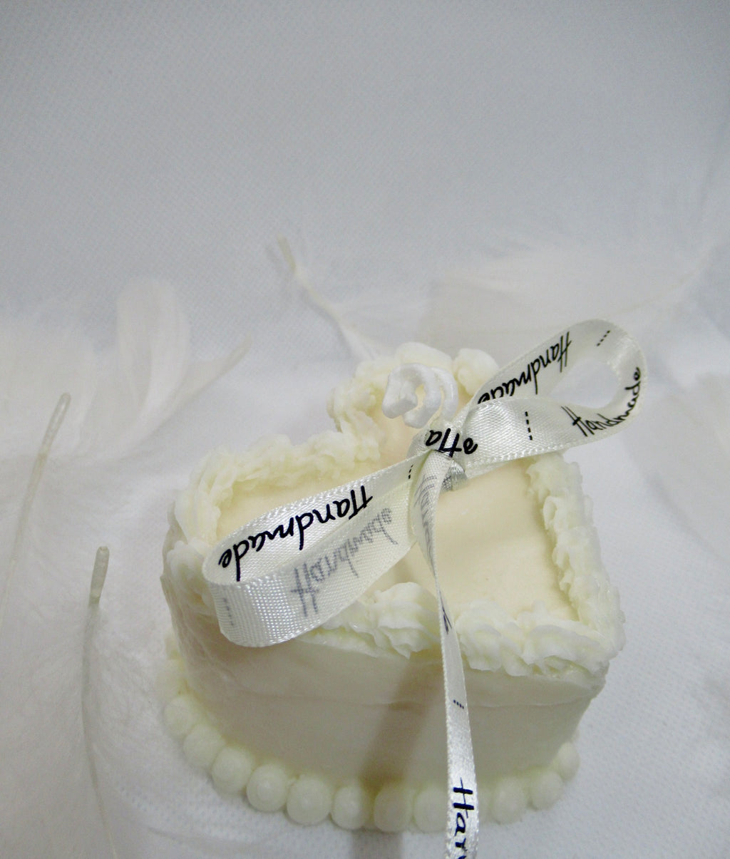 THE BLOOM CAKE