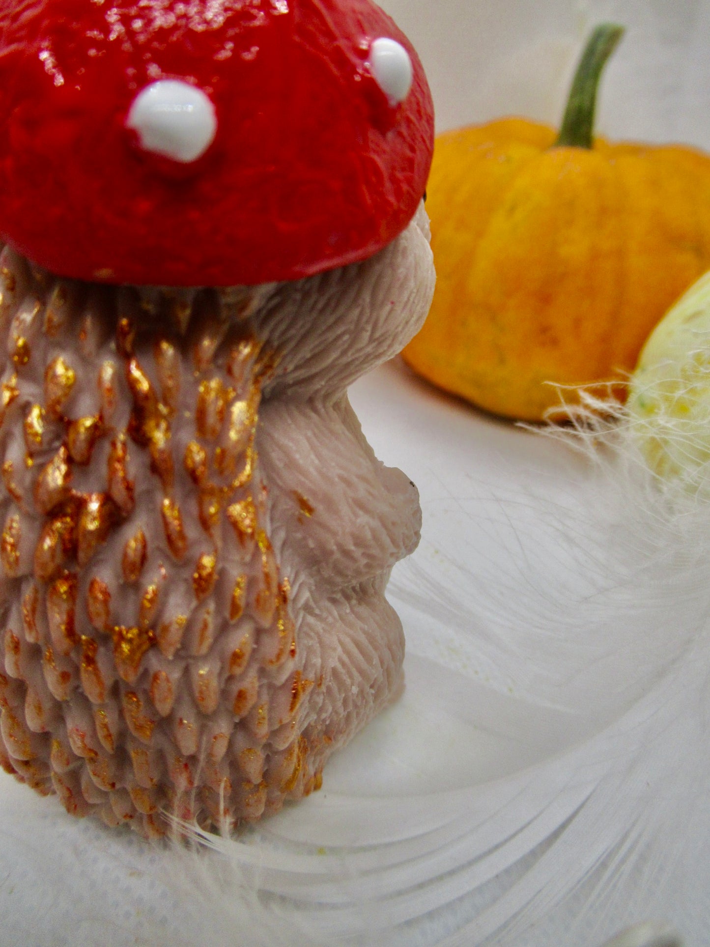 EGEL MET PADDENSTOEL MUTSJE